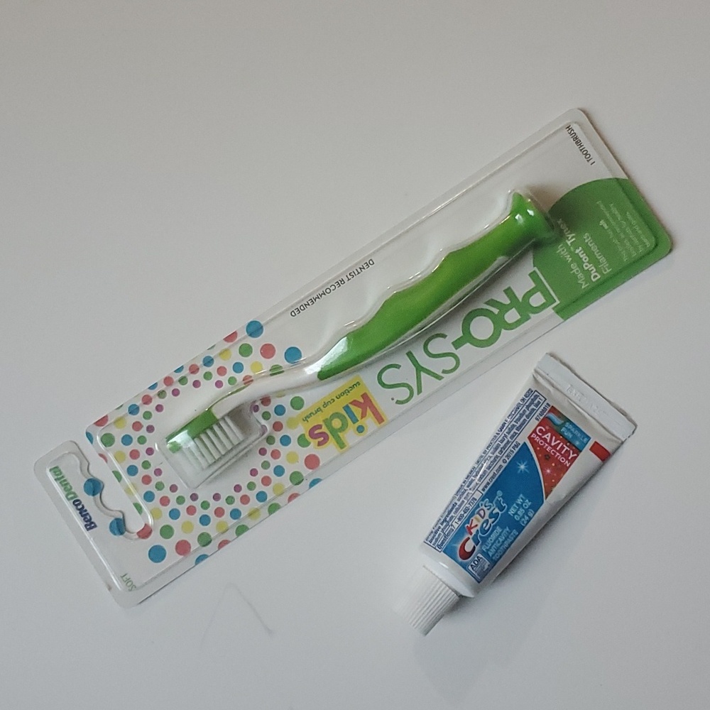 Children's Toothbrush & Toothpaste-OS - Picture 2 of 7